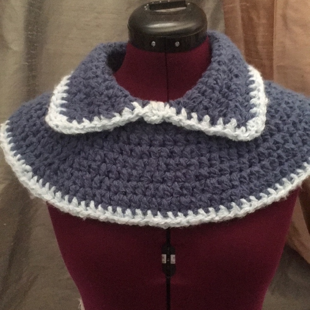Knitted collar
